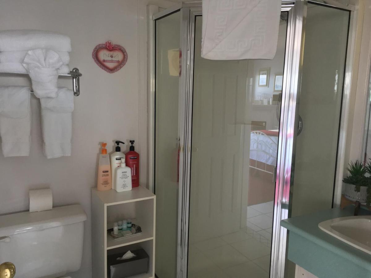 Casa Grande Inn Qualicum Beach Zewnętrze zdjęcie