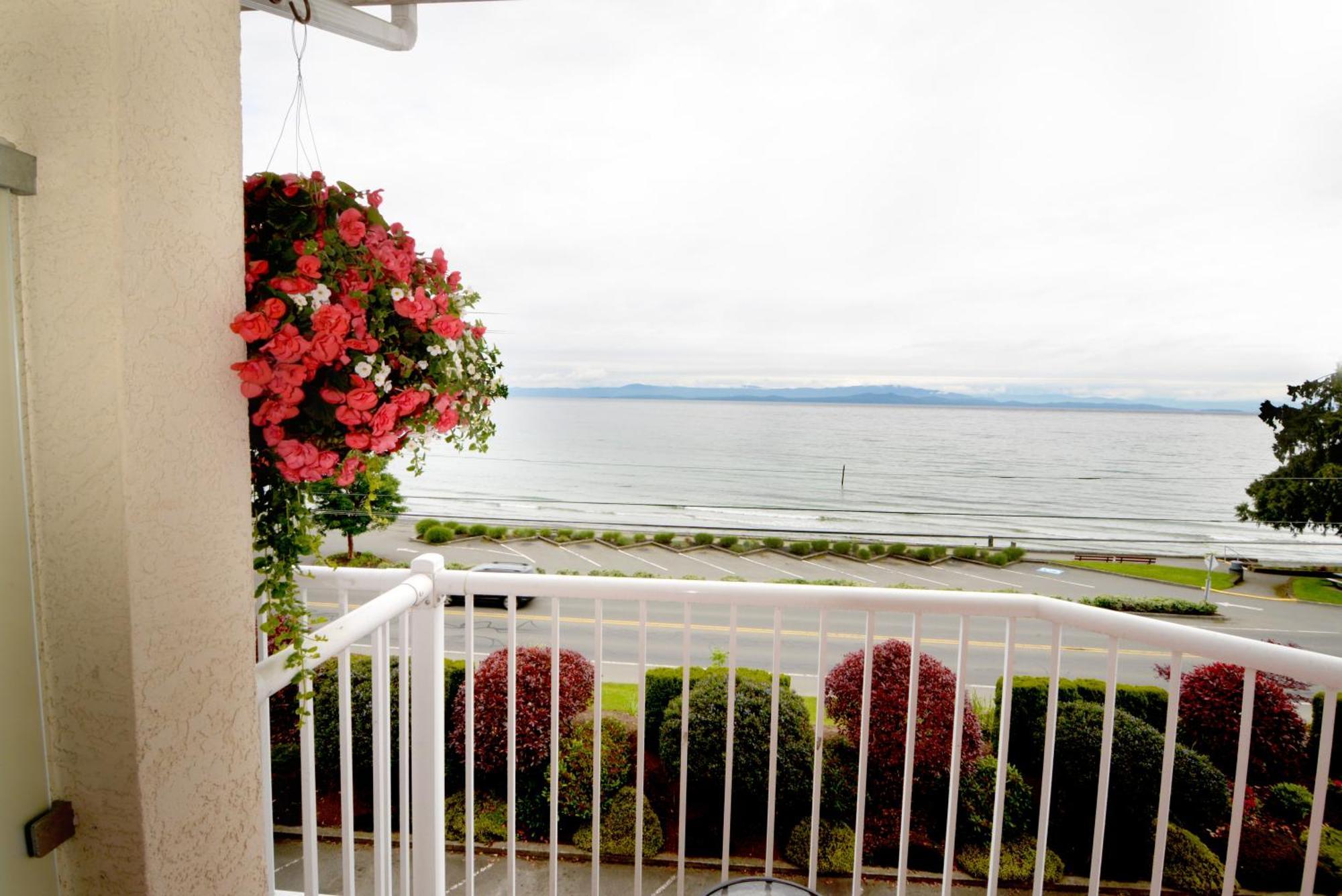 Casa Grande Inn Qualicum Beach Zewnętrze zdjęcie